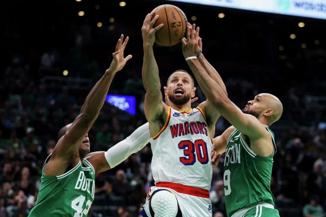 开云体育下载-关于凯尔特人防守端表现出色，击败对手实现逆转的信息