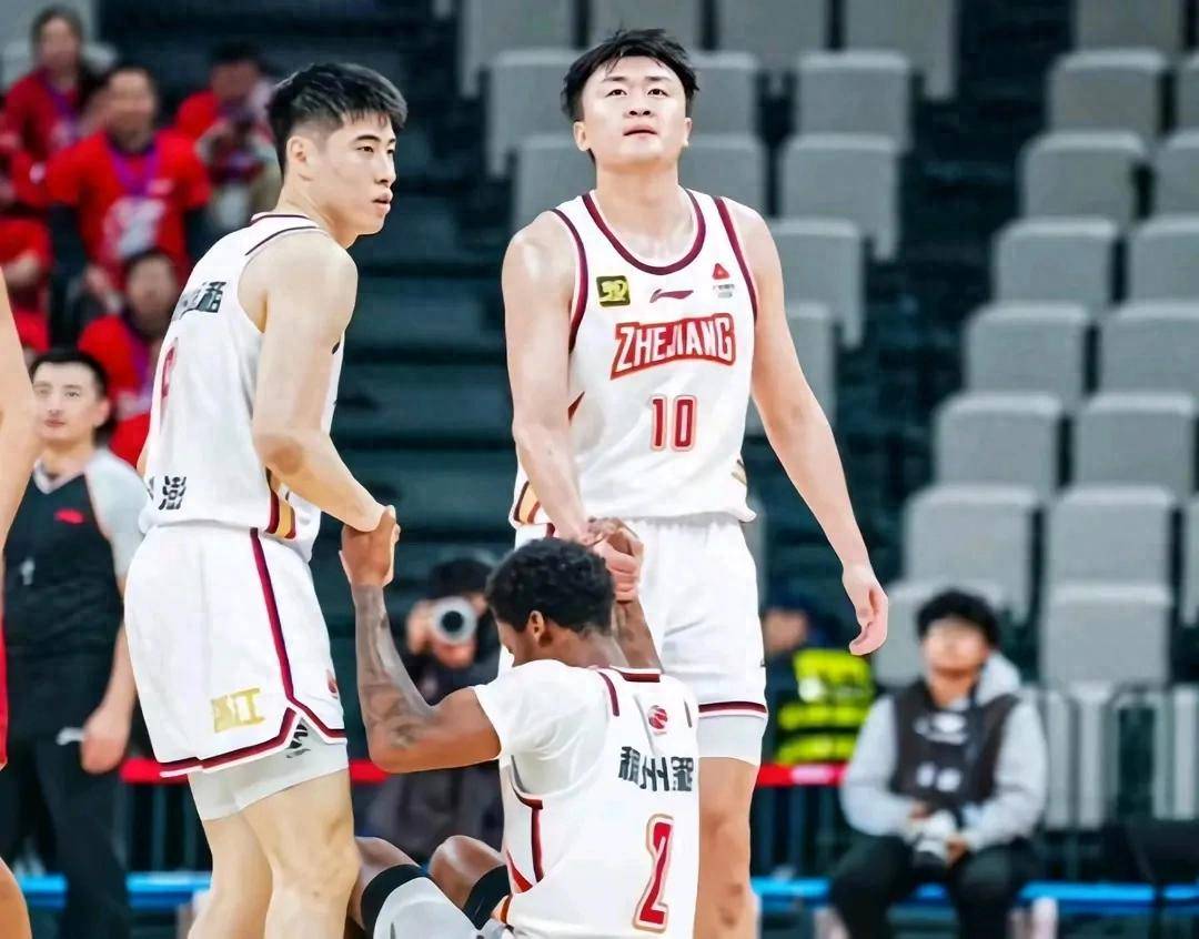 开云官网-福建男篮连胜多场，冲击榜首
