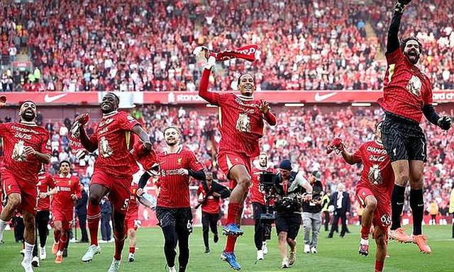 关于利物浦演绎奇迹，轻松闯入决赛的信息