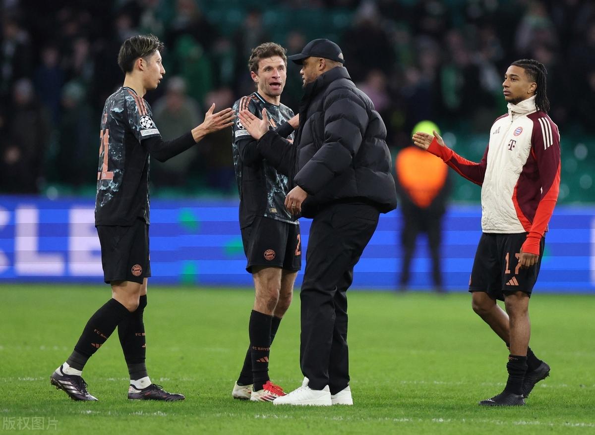 包含欧洲杯预选赛悬念迭起，德国队夺冠在望的词条