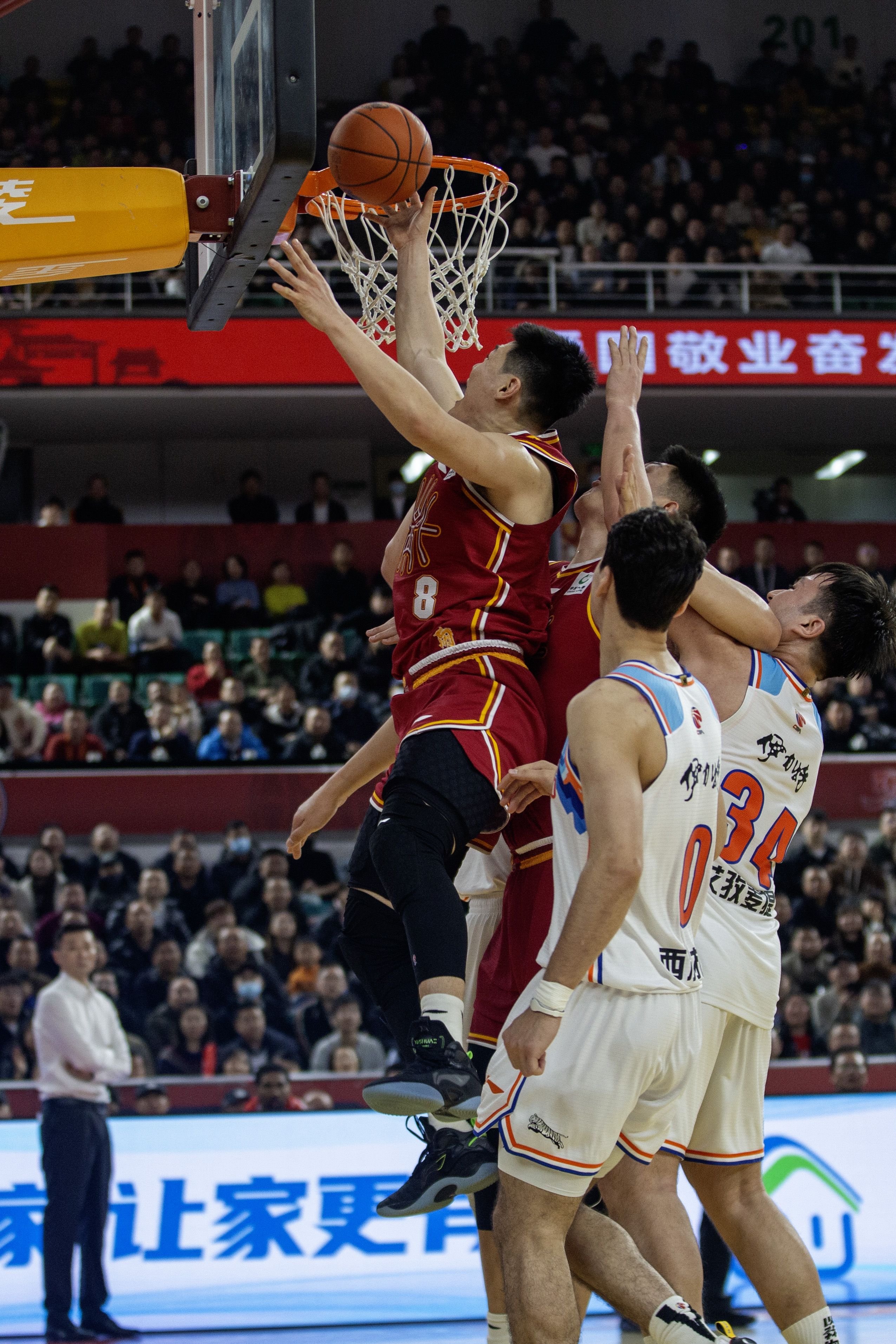 深圳男篮逆转山东，士气大振的简单介绍