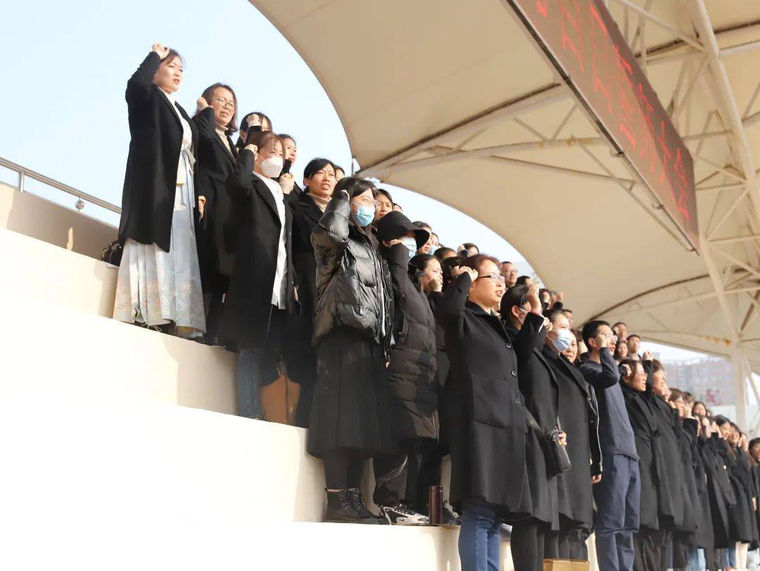 开云体育平台APP-包含竞技场上风起云涌，豪情万丈气吞山河的词条