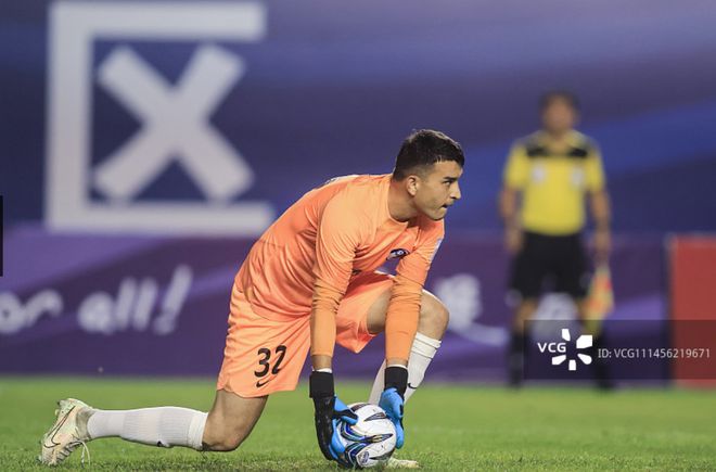 开云体育官方网站-大连人队再次胜利，晋级半决赛