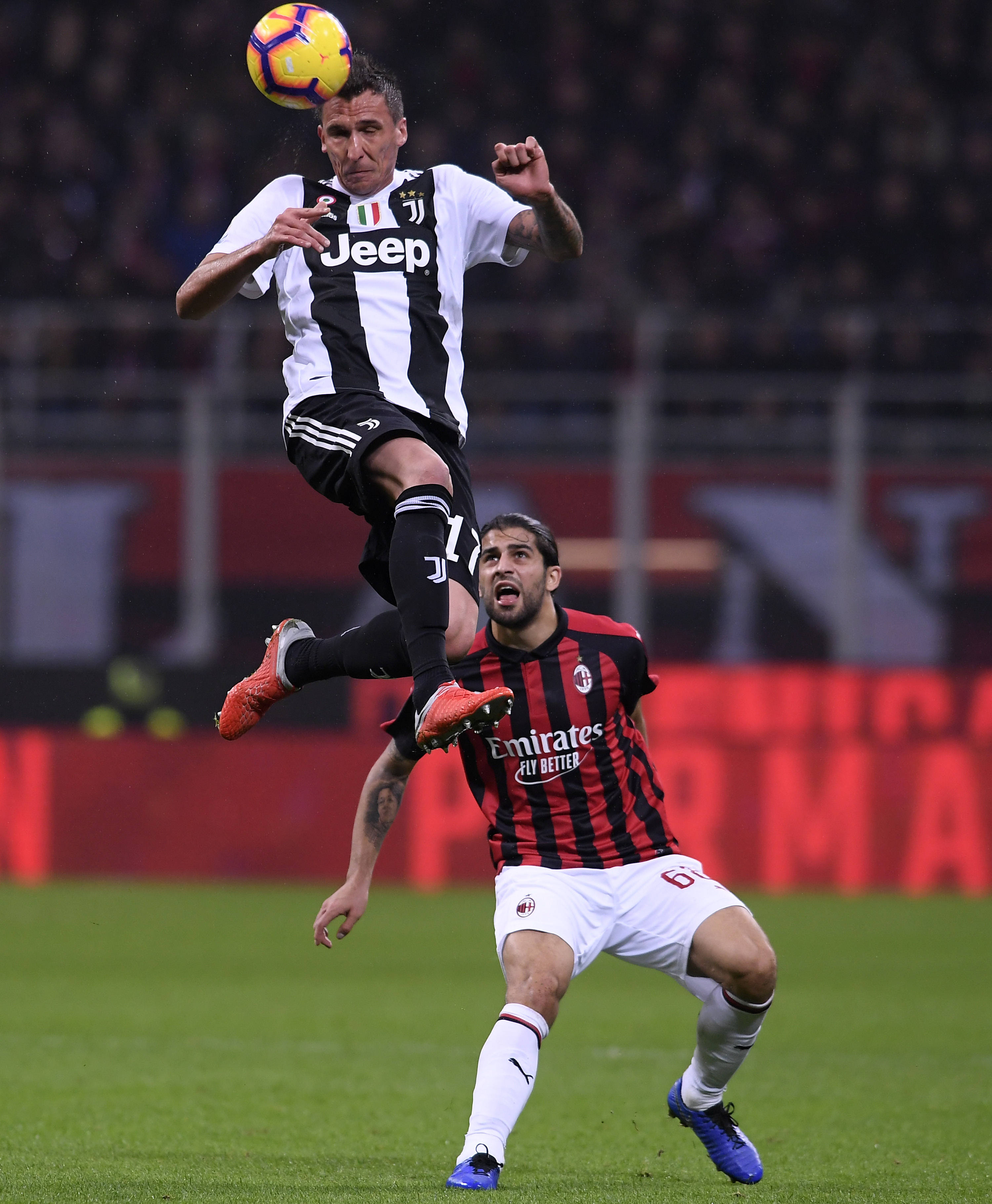 国际米兰战胜AC米兰,成功反超 国际米兰战胜AC米兰,成功反超