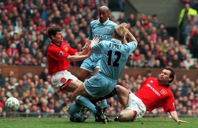 足球比赛中有一场惊心动魄的比赛 足球比赛中有一场惊心动魄的比赛