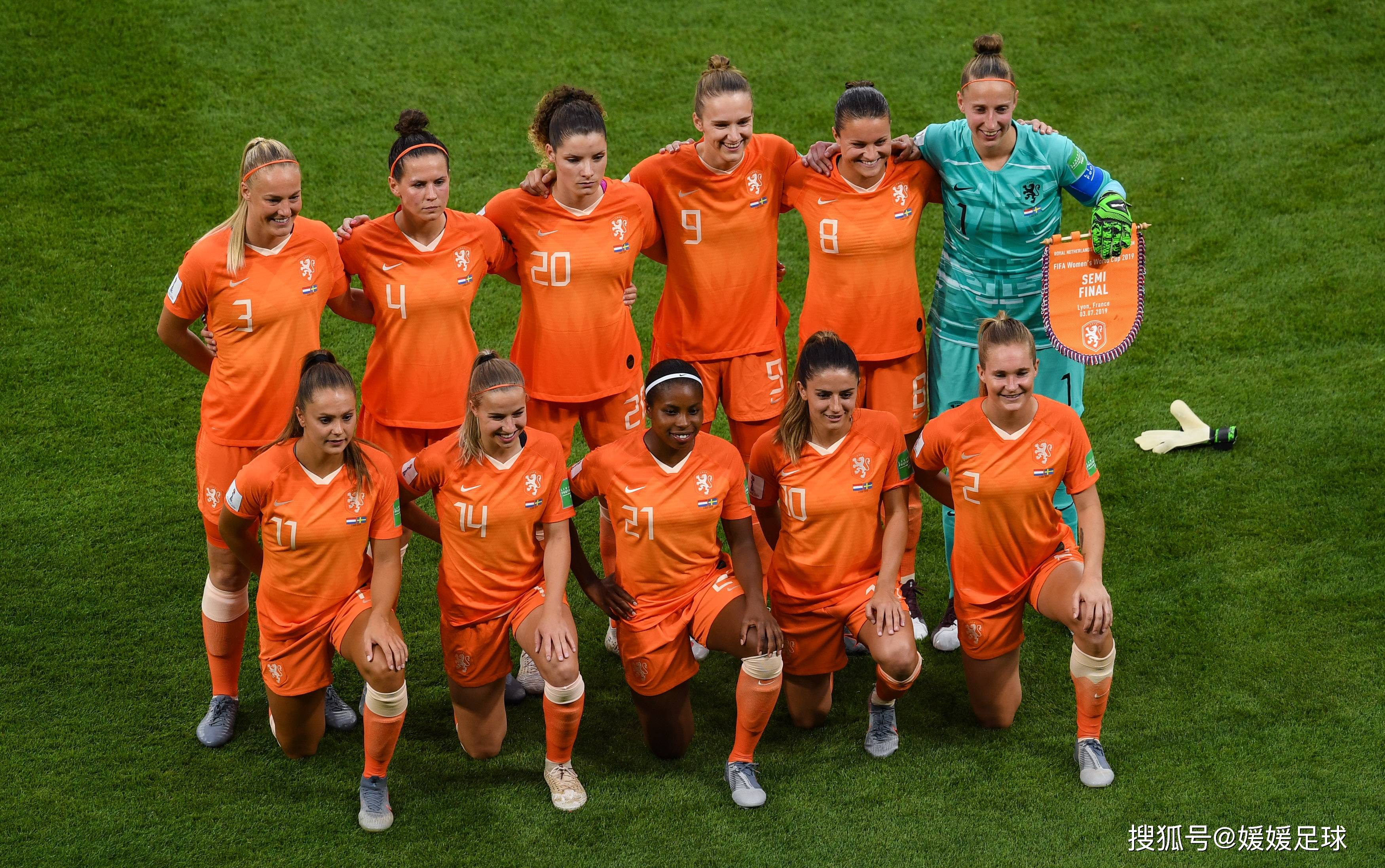 开云体育下载-瑞典女足球员以风采赢得粉丝喜爱的简单介绍