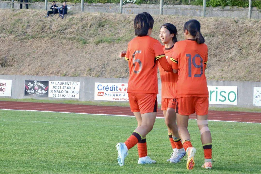 瑞典女足球员以风采赢得粉丝喜爱的简单介绍 瑞典女足球员以风采赢得粉丝喜爱的简单介绍