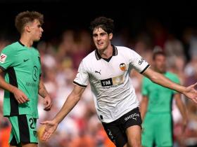 瓦伦西亚球员坚守比赛胜利