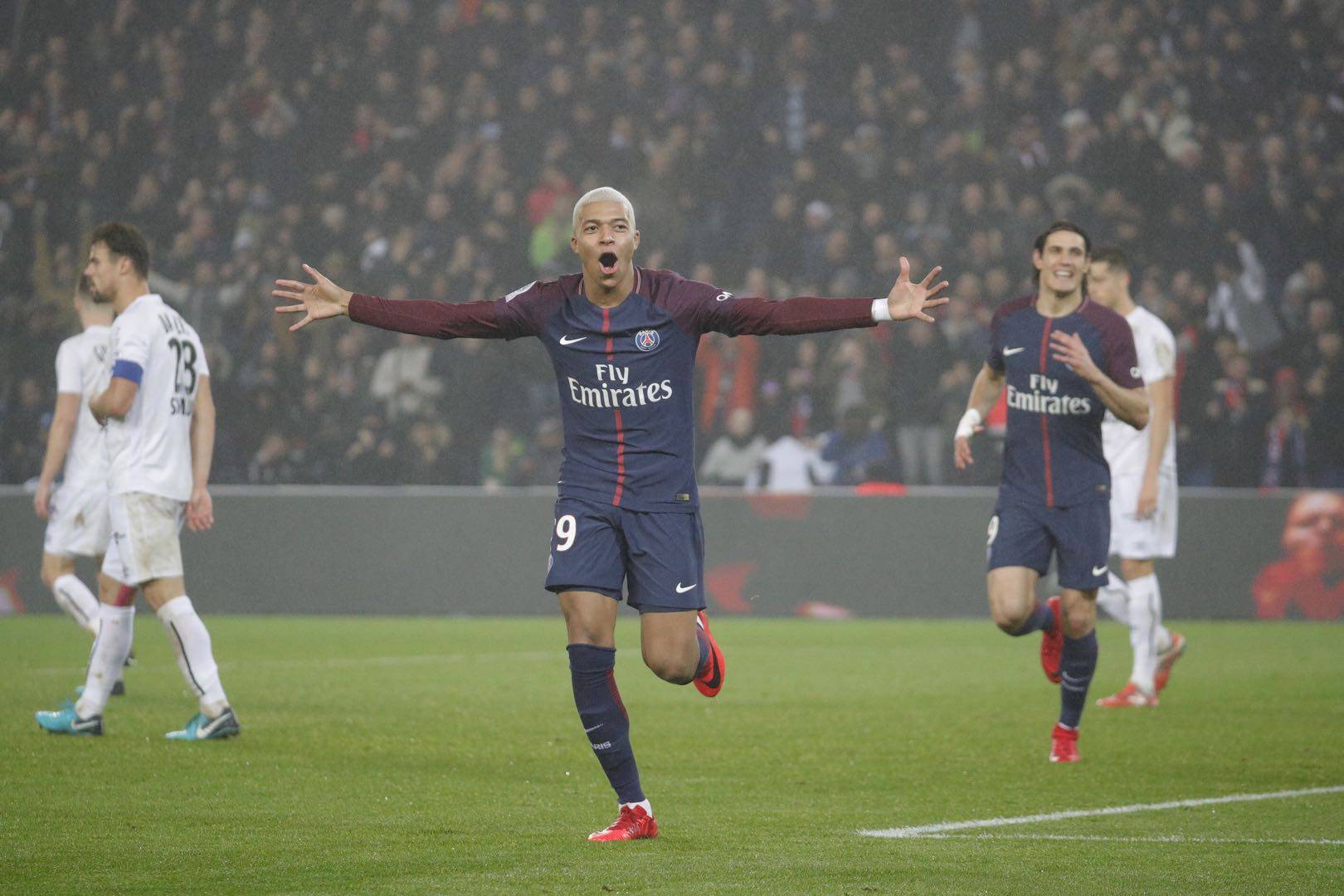 开云体育在线-关于巴黎圣日耳曼荷兰球星状态火爆，已成为球队重要一员的信息