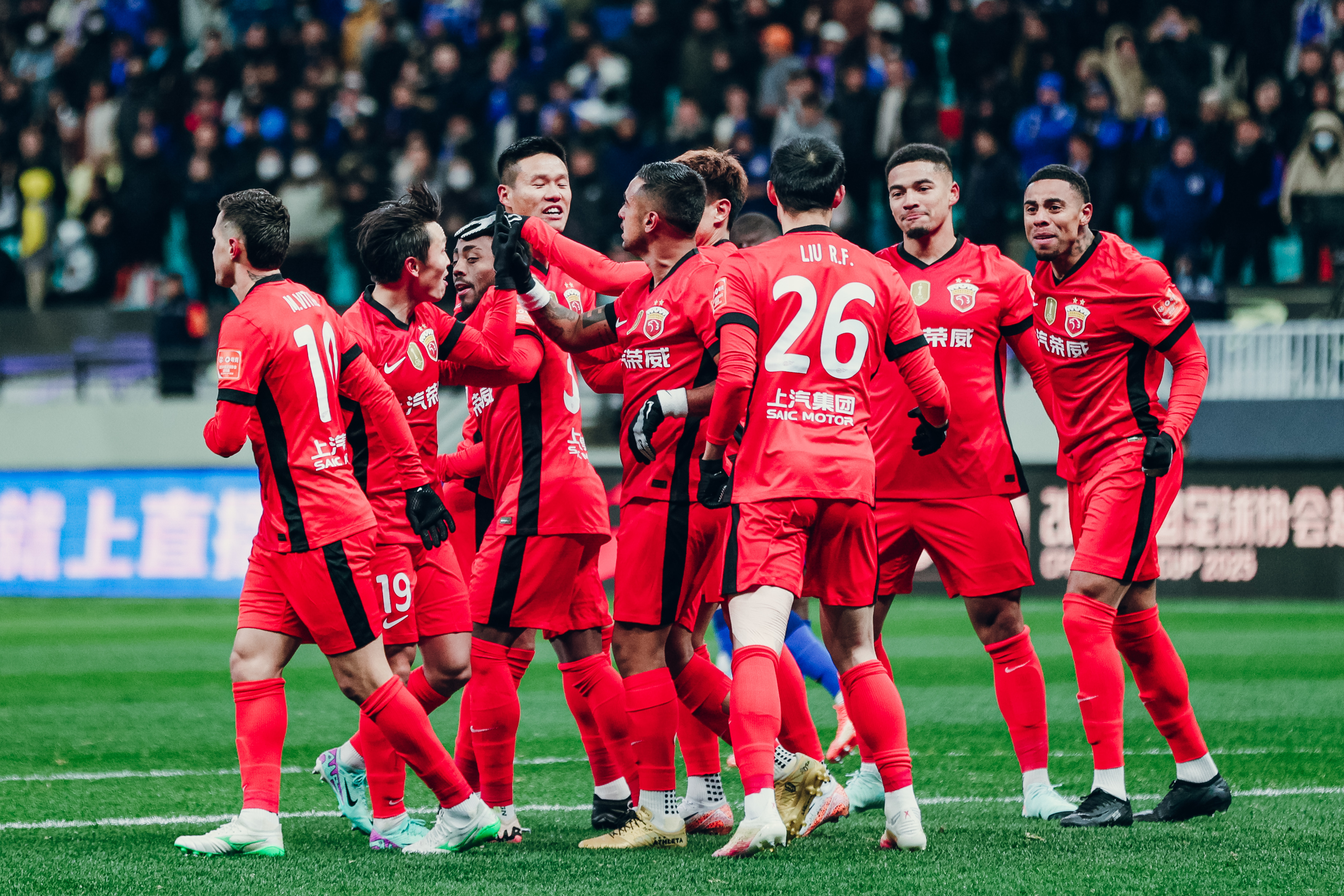 阿塞拜疆客场战胜蒙特内哥罗，赢得胜利