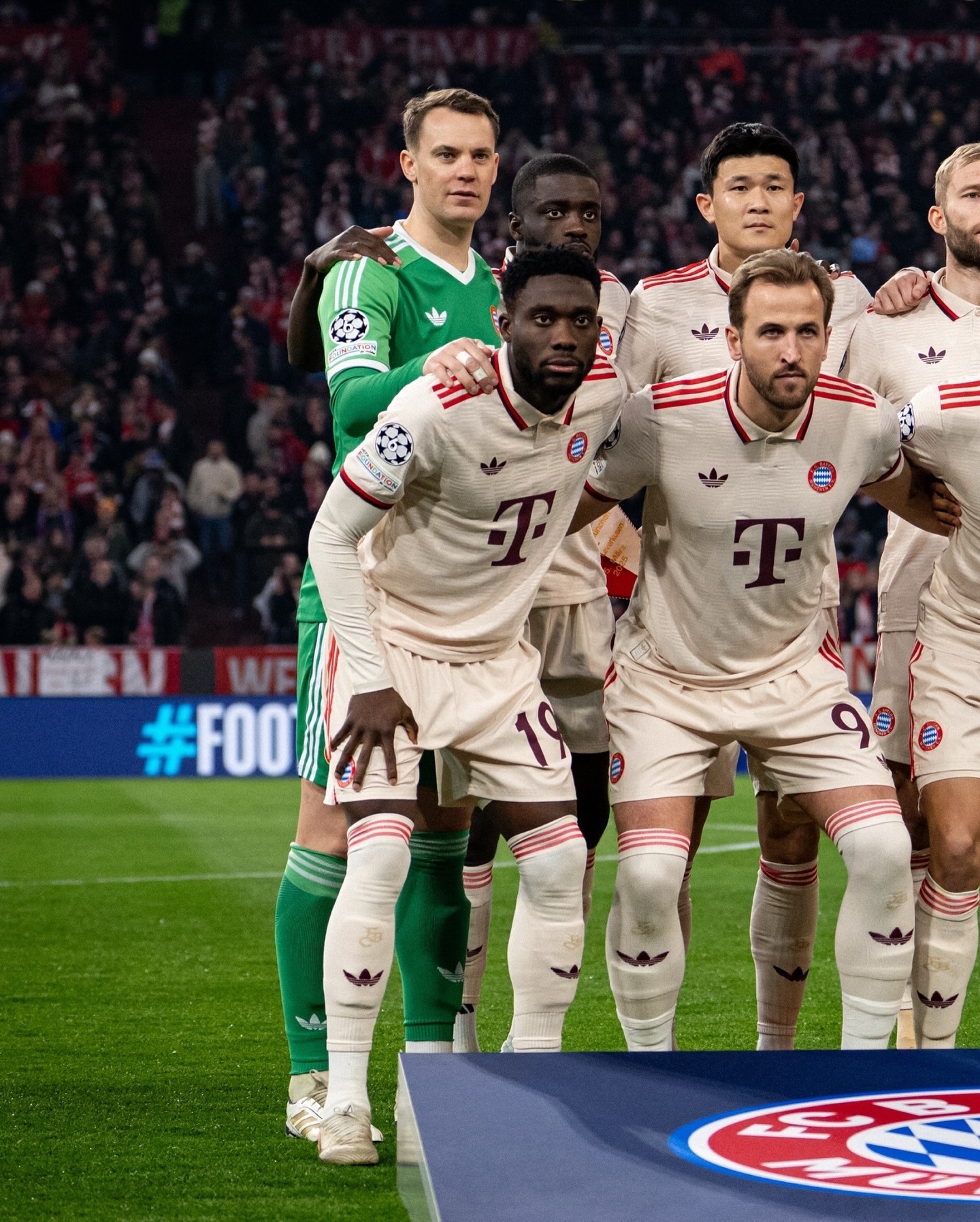 关于拜仁主场击败对手，稳步晋级四强的信息