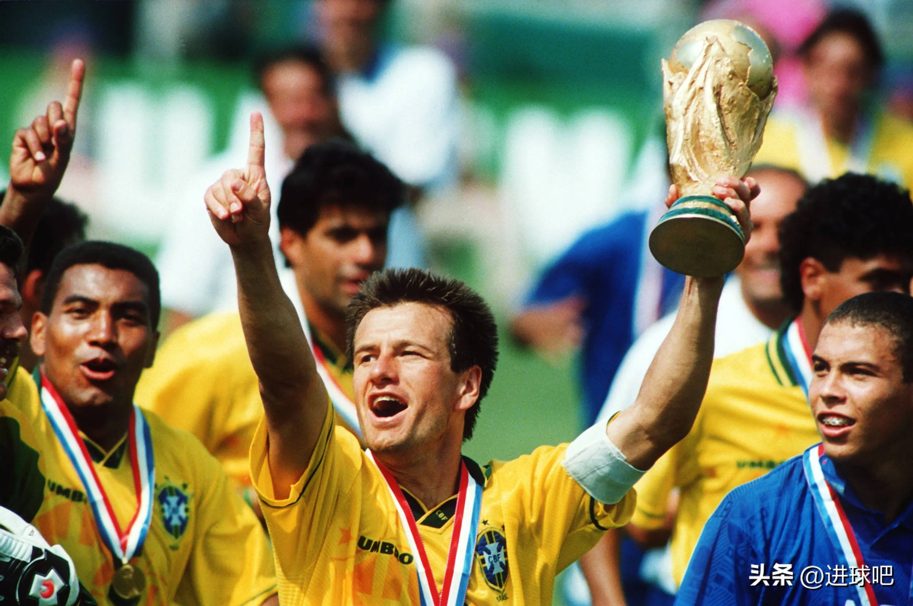 巴西重击拳击对手夺得金牌