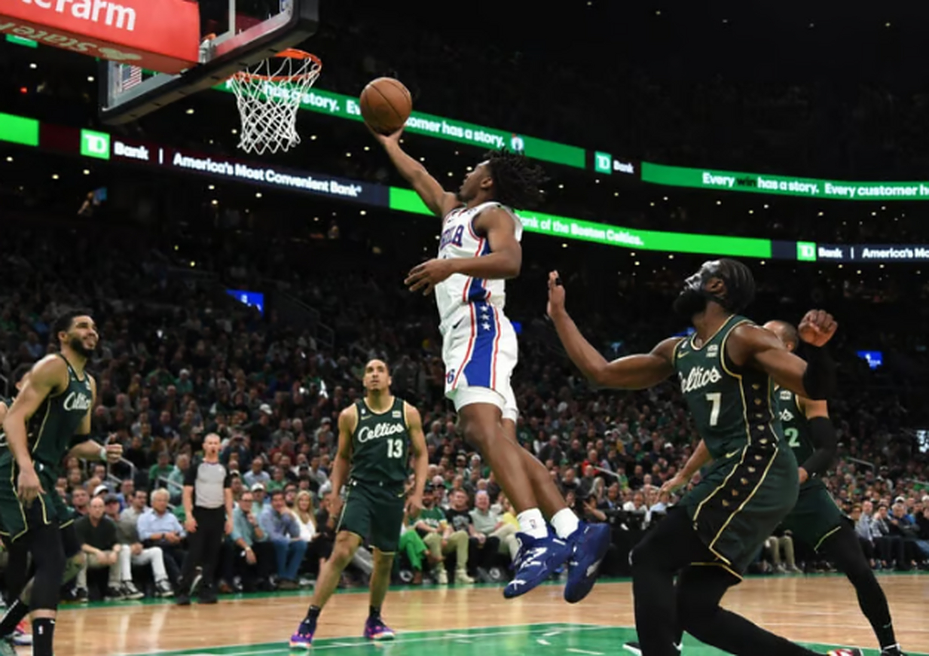 凯尔特人主场告捷,士气高涨的简单介绍 凯尔特人主场告捷,士气高涨的简单介绍