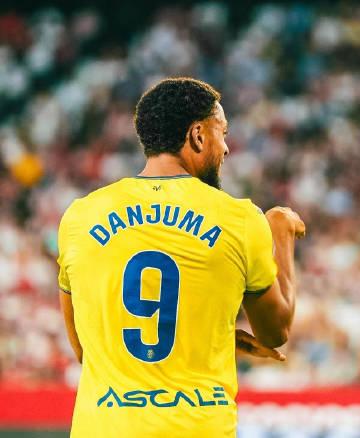 关于塞维利亚成功签下新援，实力大增的信息