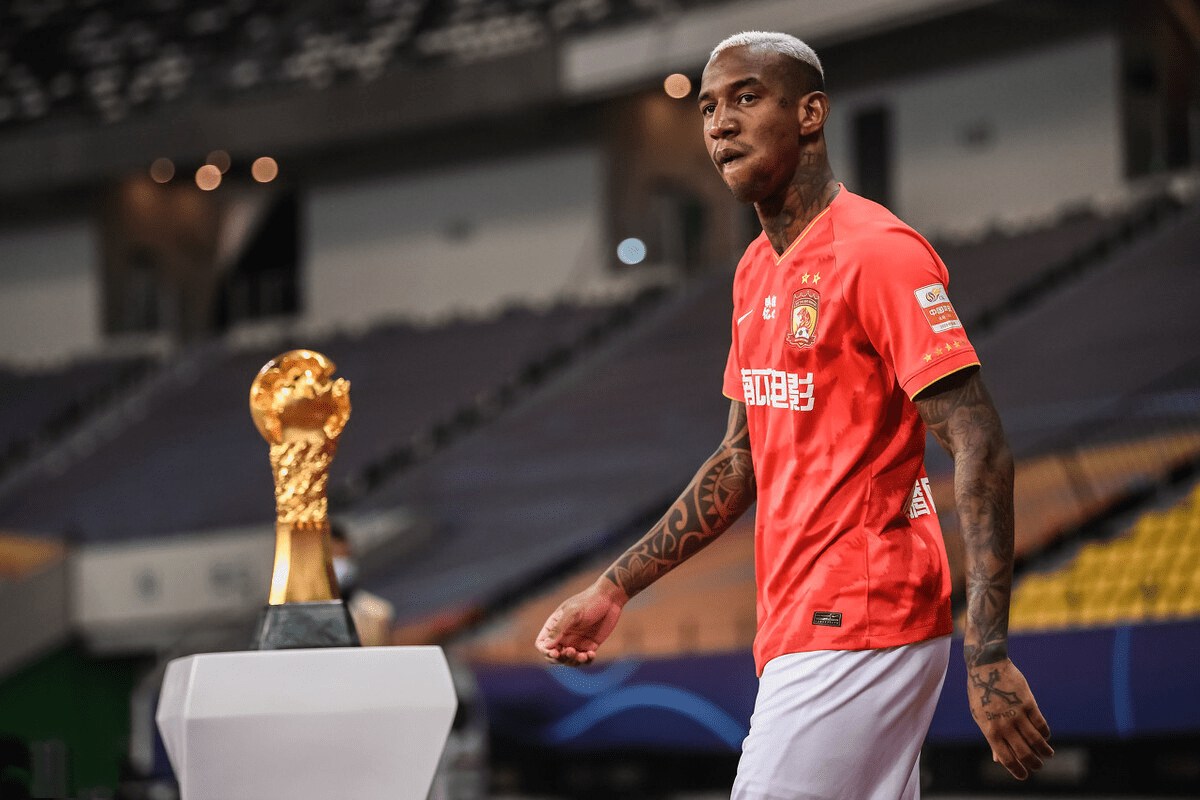 恒大在巴西伤退引热议