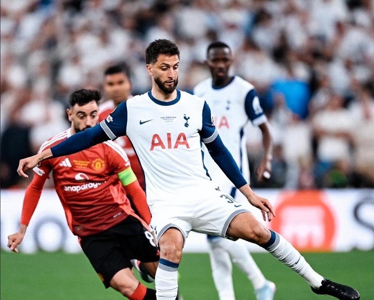 开云体育在线-棒球赛事中热刺战胜对手成功逆转