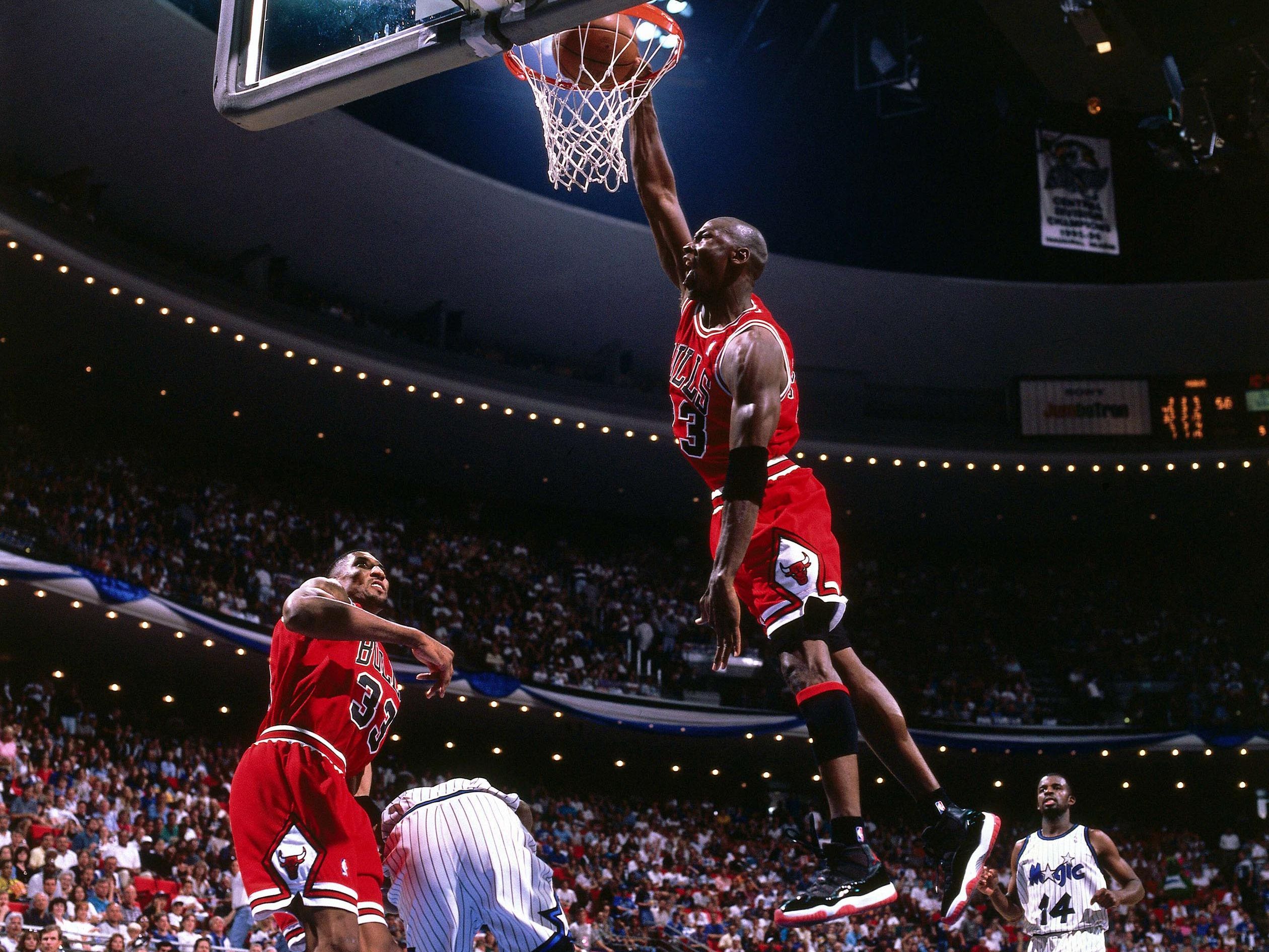 篮球明星乔丹将转会