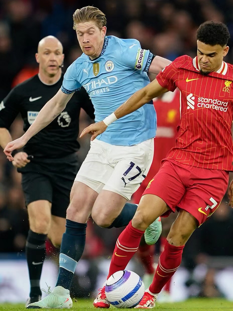 开云下载-曼城球员备战充满激情，追求胜利