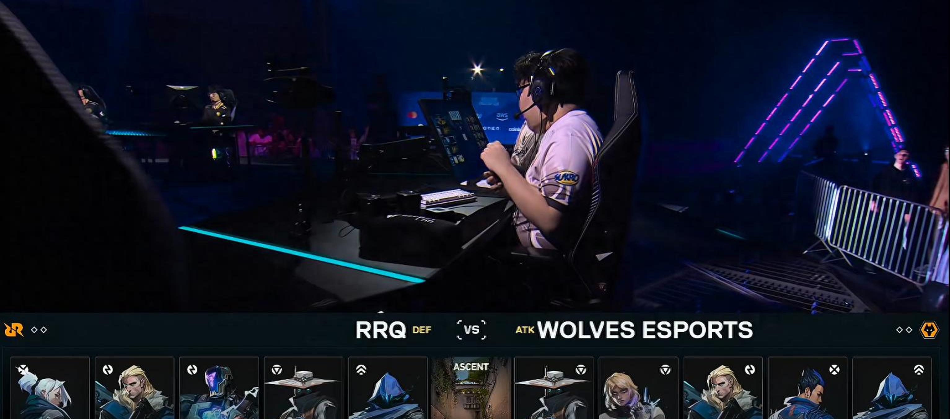 狼队遭受逆转惨败，陷入降级泥潭