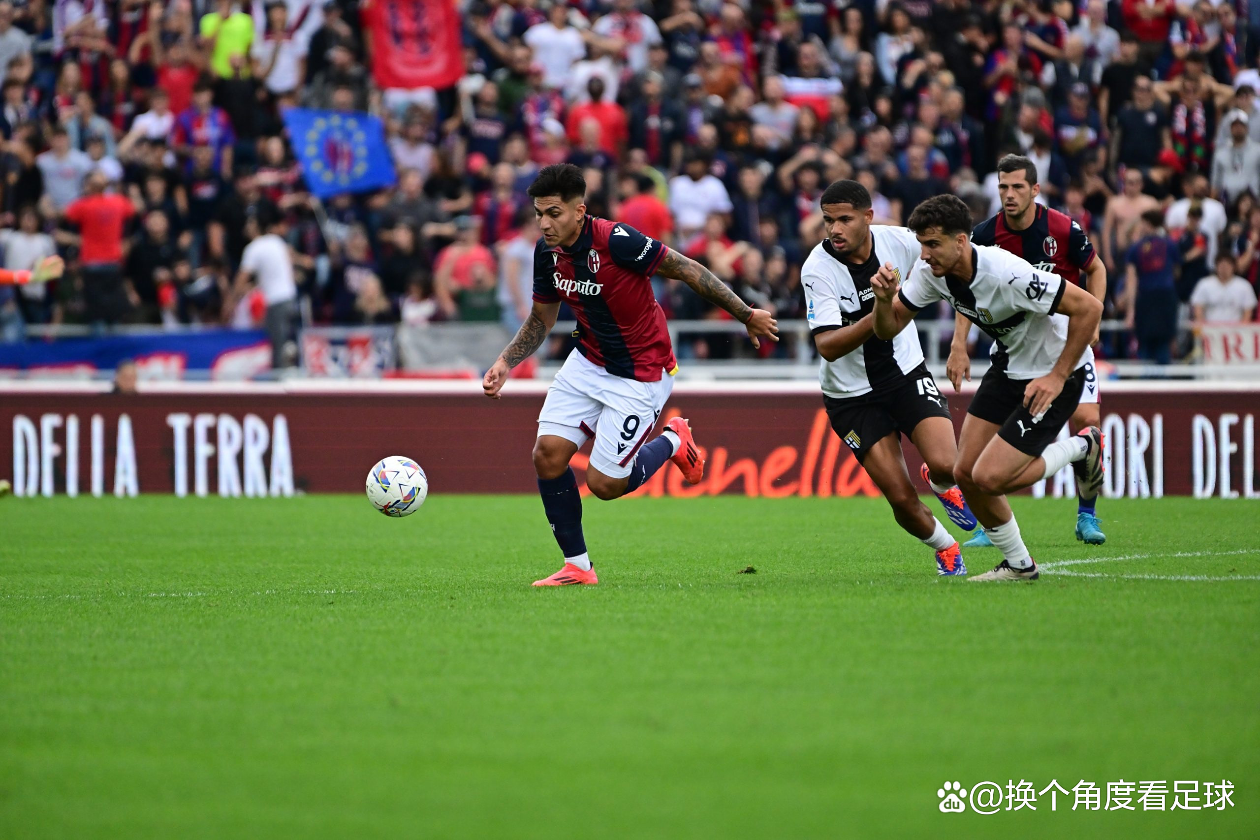 阿根廷队惊险过关,杀入八强 阿根廷队惊险过关,杀入八强