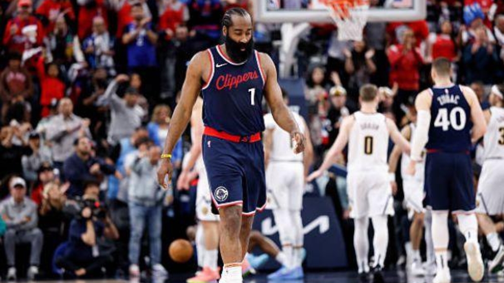 战术压制对方核心球员的优势 战术压制对方核心球员的优势