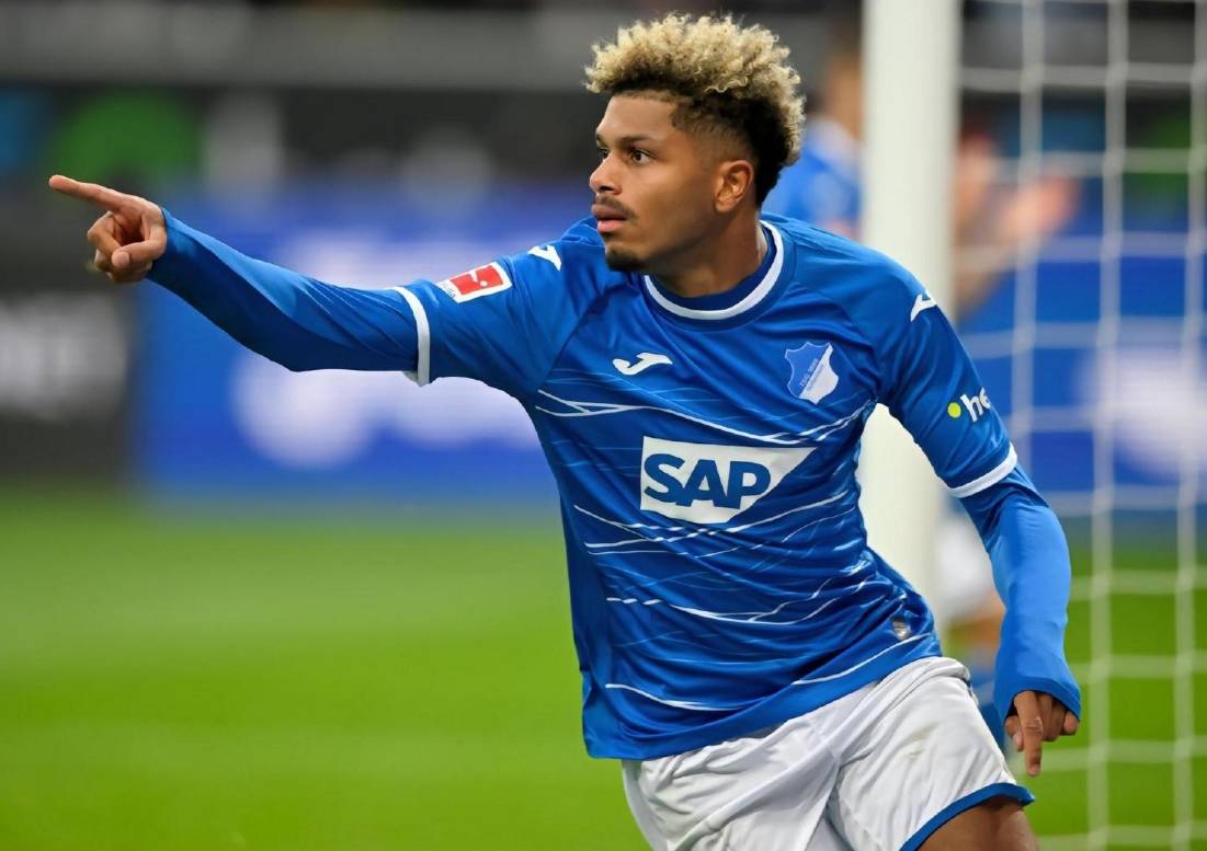 霍芬海姆球队备战多特蒙德，展现决心