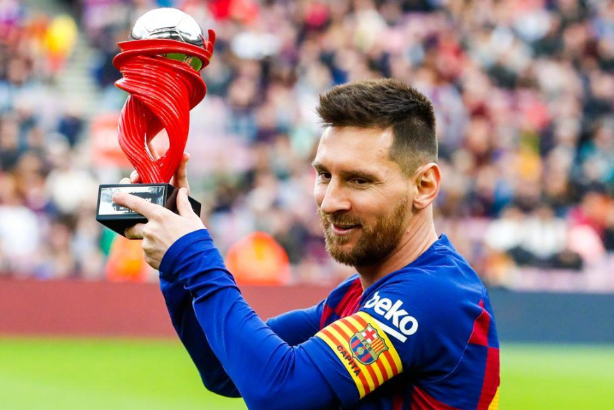 塞维利亚主场大胜,稳坐积分榜前列 塞维利亚主场大胜,稳坐积分榜前列