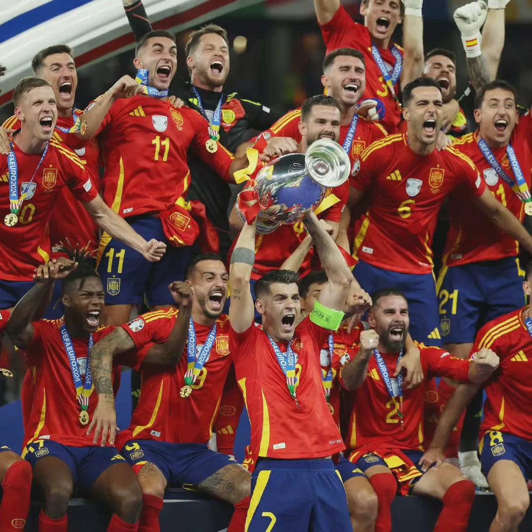 开云APP-欧洲杯预选赛扣人心弦，多支顶尖球队争霸