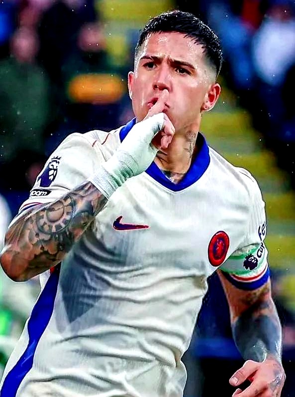 切尔西锋线出色表现,球队晋级前景一片光明 切尔西锋线出色表现,球队晋级前景一片光明